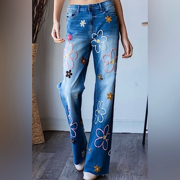 Oli & Hali 70s Retro Hippie Floral Embroidered Straight Wide Leg Jeans - Picture 8 of 12